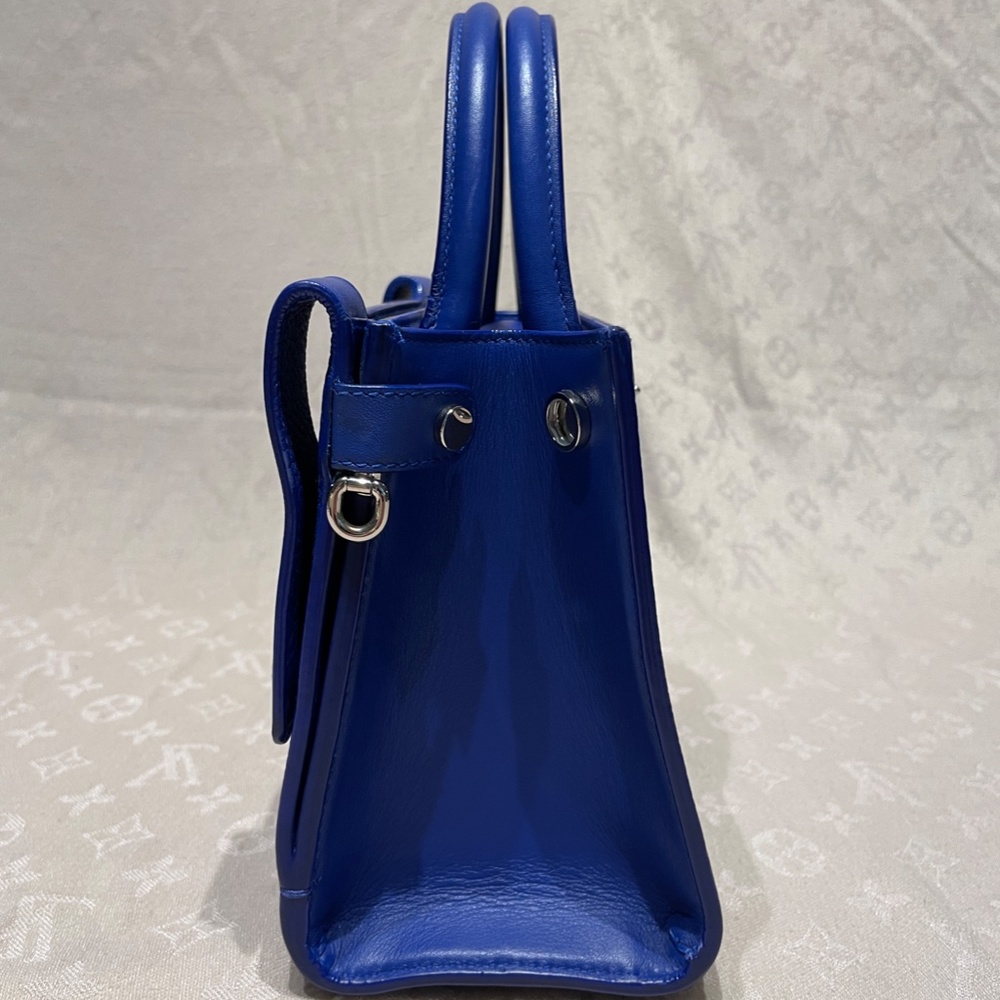 Dior Diorever Mini in bright blue - Picture 6 of 16